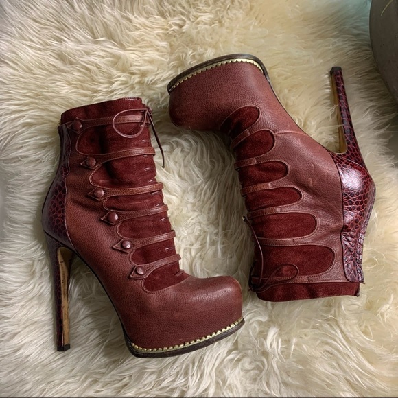 AUTHENTIC DIOR BORDEAUX DUCHESSE CROC CORSET PLATFORM ANKLE BOOT SZ 6.5 - Picture 2 of 11